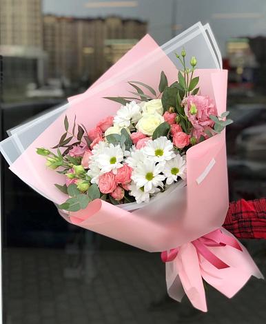Букет цветов из: Розы, Лизиантусы и Хризантемы в Красноармейское Самарская область